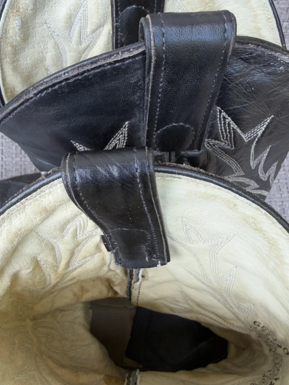 Black Embroidered Western Cowboy Boots 9,5